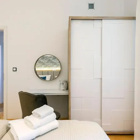 Aigli Lux Seafront Retreats- Up To 11ppl Hébergement de vacances