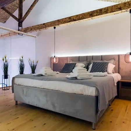 Aigli Lux Seafront Retreats- Up To 11ppl *