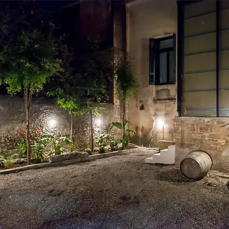 بيت للعطل Aigli Lux Seafront Retreats- Up To 11ppl