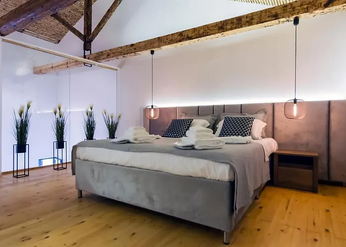 Aigli Lux Seafront Retreats- Up To 11ppl *