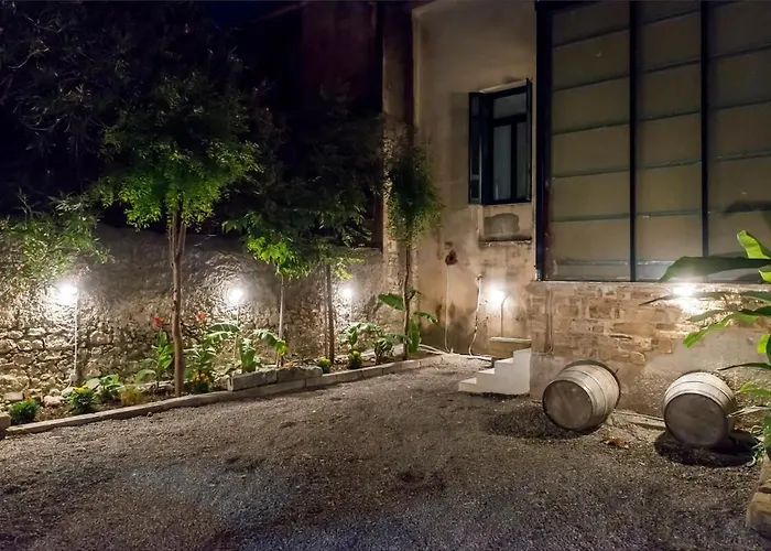 Дом отдыха Aigli Lux Seafront Retreats- Up To 11ppl