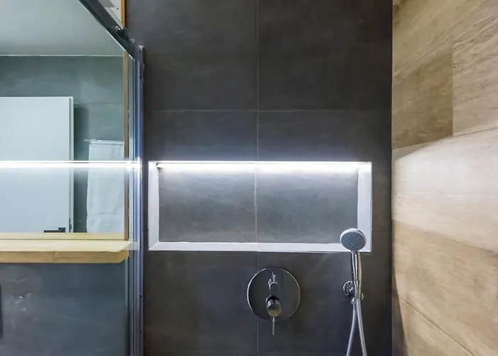 Дом отдыха Aigli Lux Seafront Retreats- Up To 11ppl Каламата